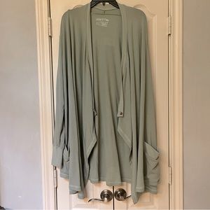 Latched Mama cardigan/wrap/nursing cover